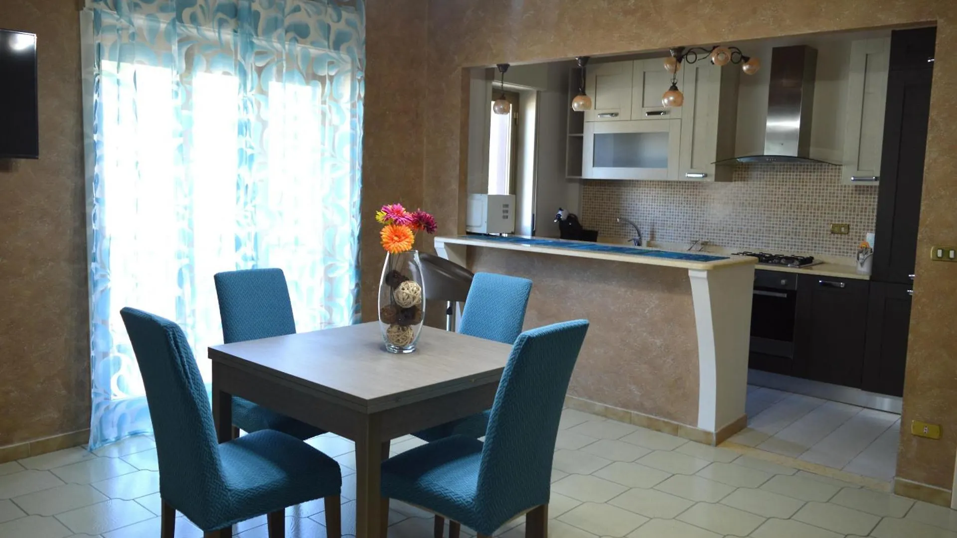 Apartment Glam House Monet Rometta Marea Italy